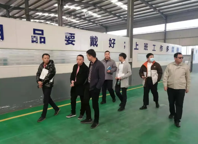 1月5日，中建八局广州区领导走进欧博江西工业园区进行战略合作考察。