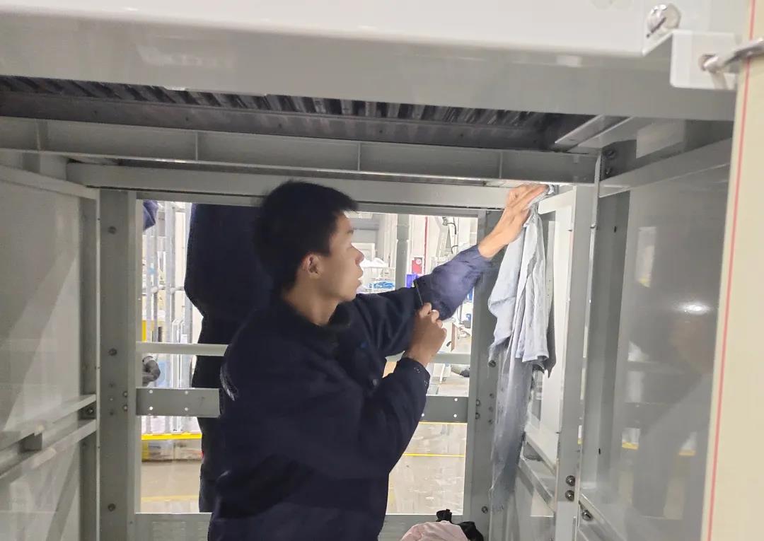 长沙格力首台蒸发冷机组顺利下线