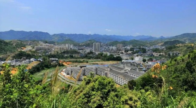 “足球嘉年华”走进山区校园，双向发展启迪未来7