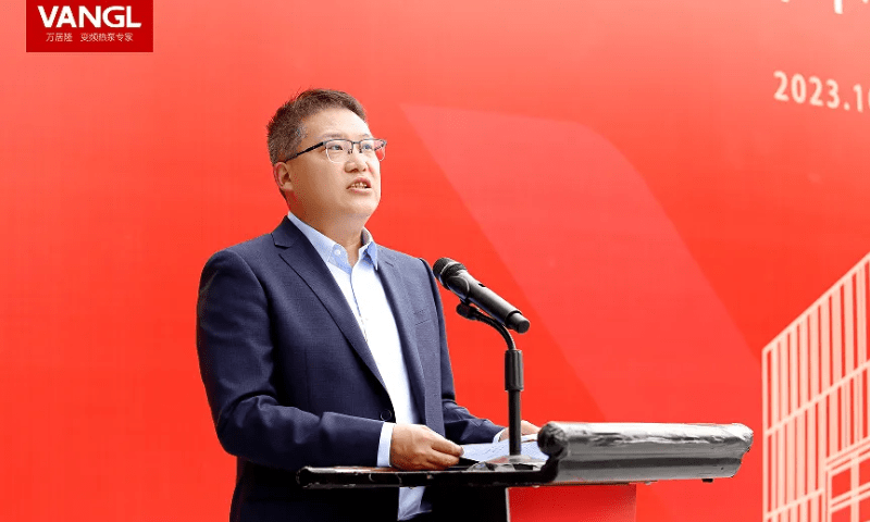 兩步棋，一盤局：萬居隆王玉龍如何布局存量戰場？