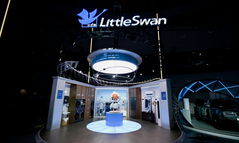 小天鹅空调新品亮相美的“智美万象”发布会 启幕“全屋健康空气2.0”时代