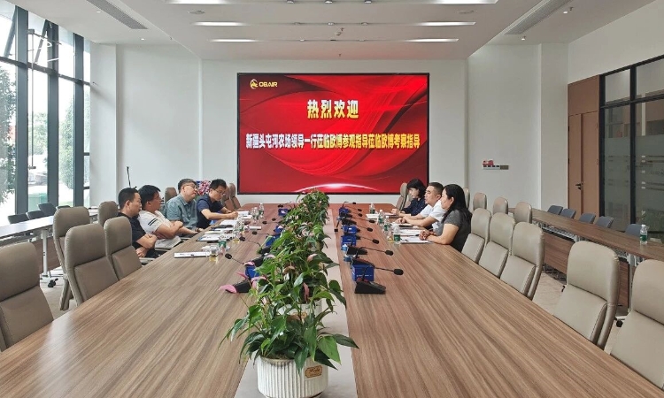 新疆头屯河农场领导参观考察欧博空调